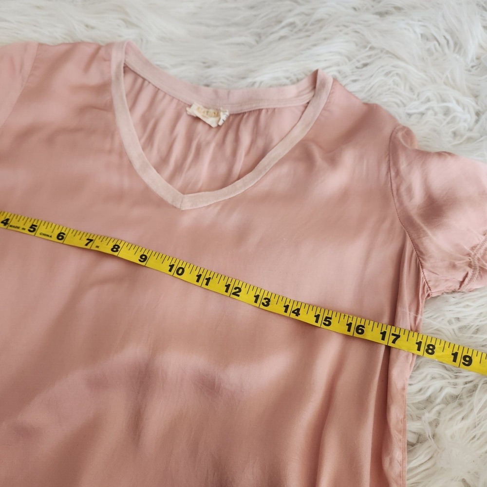 Nation Ltd June Satin V-Neck Pink T-Shirt Top Women's Small Silky Short Sleeves - Picture 5 of 10